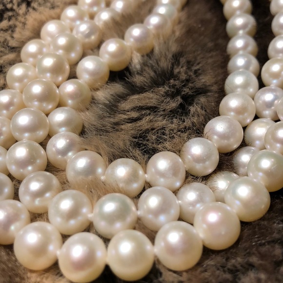 Vintage 14K Gold Genuine South Sea Cultured Pearl Triple Strand Necklace - Picture 4 of 8